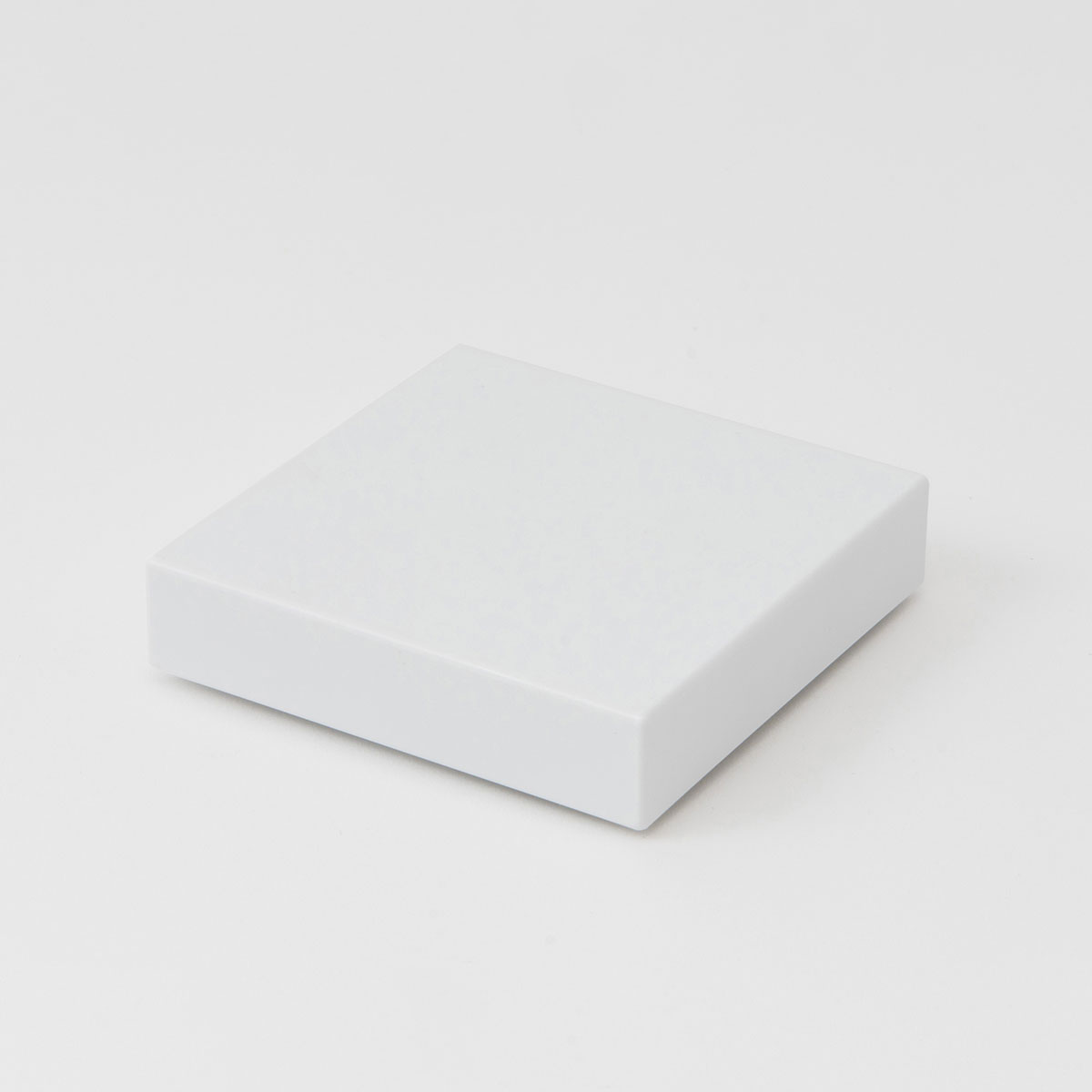 「いつものお部屋にテクノロジーを」　HESTA防犯見守りプランでいつも安全どこでも安心