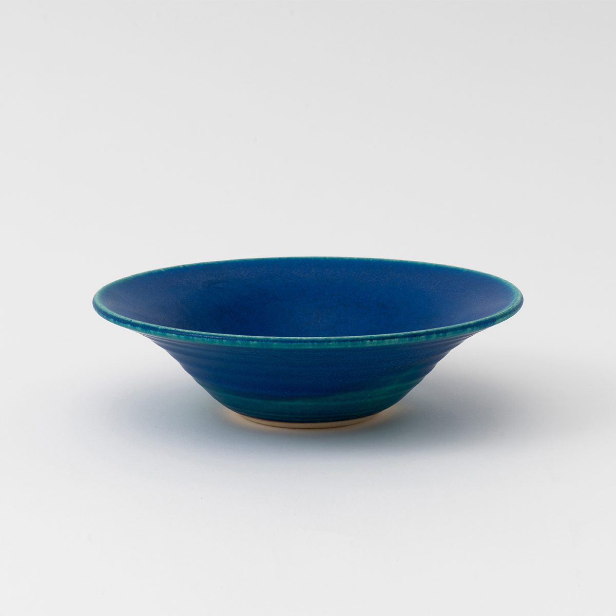 琵琶湖ブルーと信楽焼の融合！THE HARVESTが提案する伝統工芸とモダンデザインのテーブルウェア