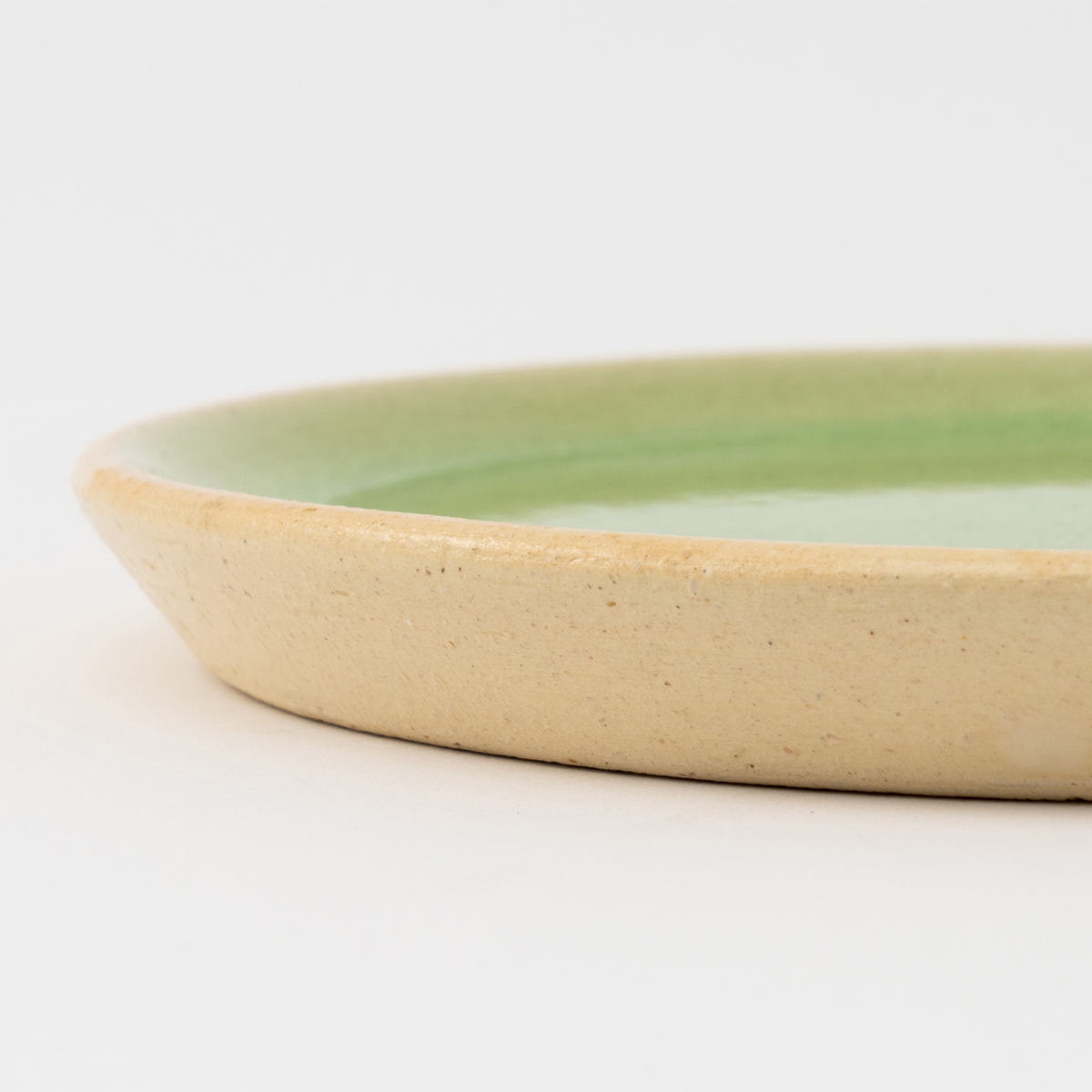 モダンデザインの伝統工芸マグカップで、ブレイクタイムを贅沢に