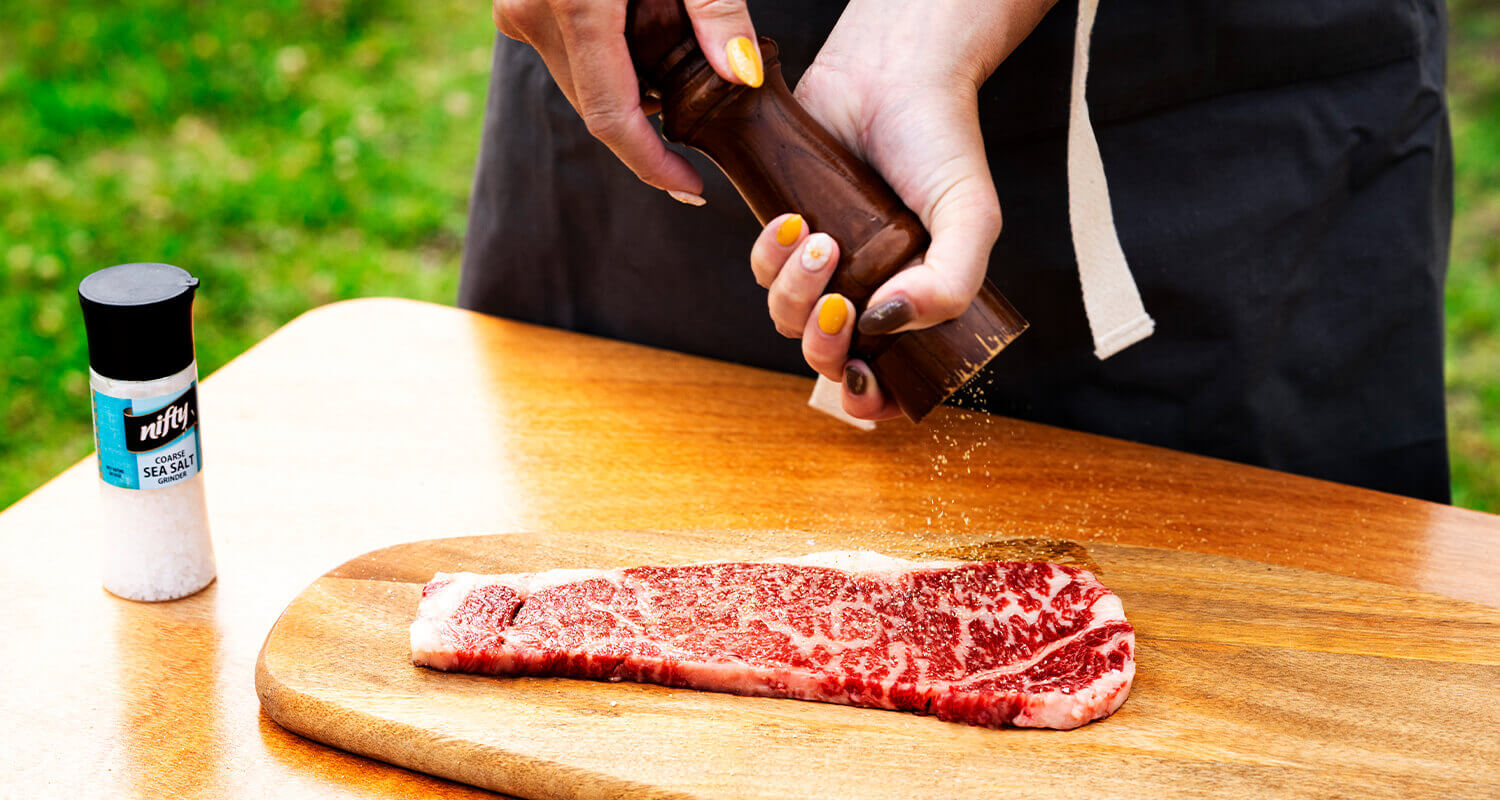 日本最古のブランド牛を美味しくいただきます！最高の近江牛カレー＆近江牛ステーキ in アウトドア