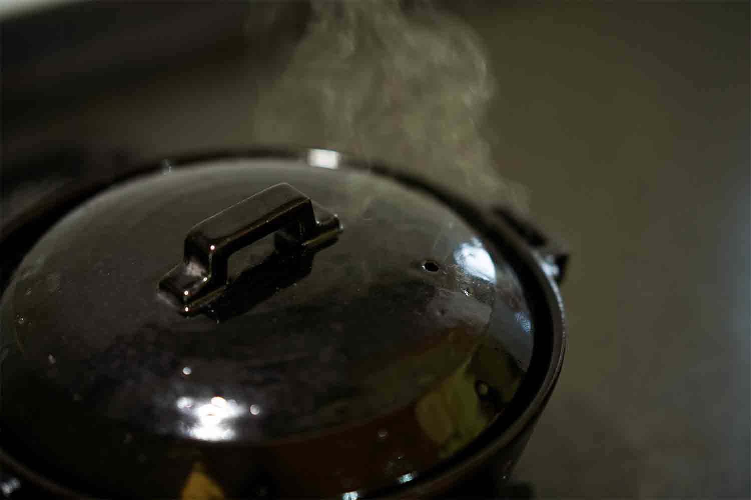 ニッポンローカルの台所vol.1。サンマをまるっと炊き込んだ郷土料理『さよりめし』で秋を味わう