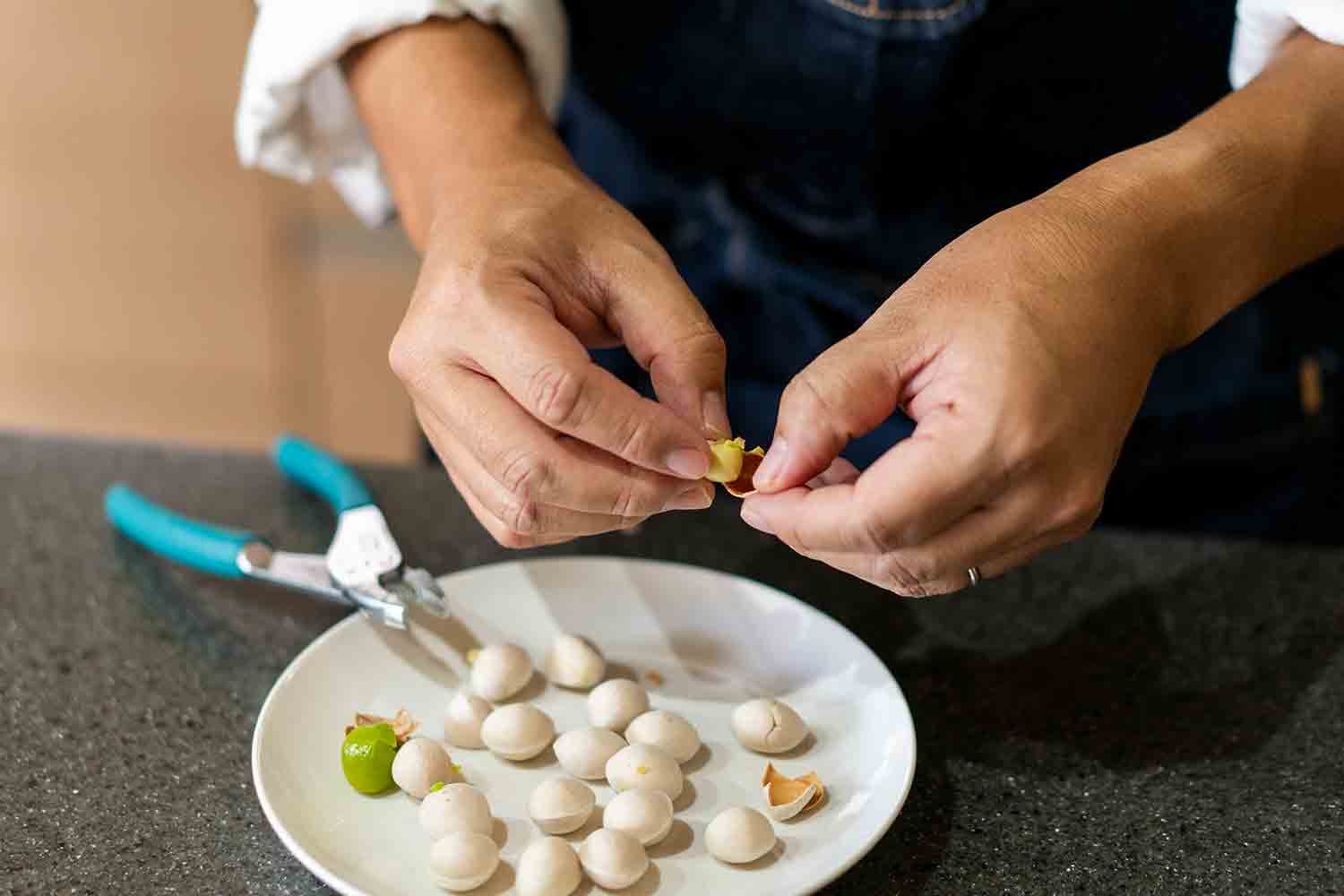 レンジで簡単！ おつまみ銀杏。スタッフも愛用する作り方。