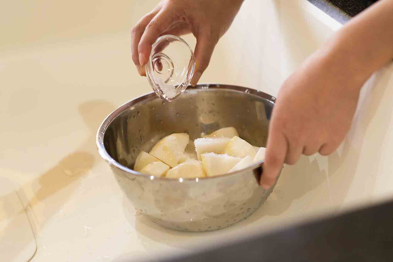 盛りだくさんの食材が一度に味わえる『芋煮』