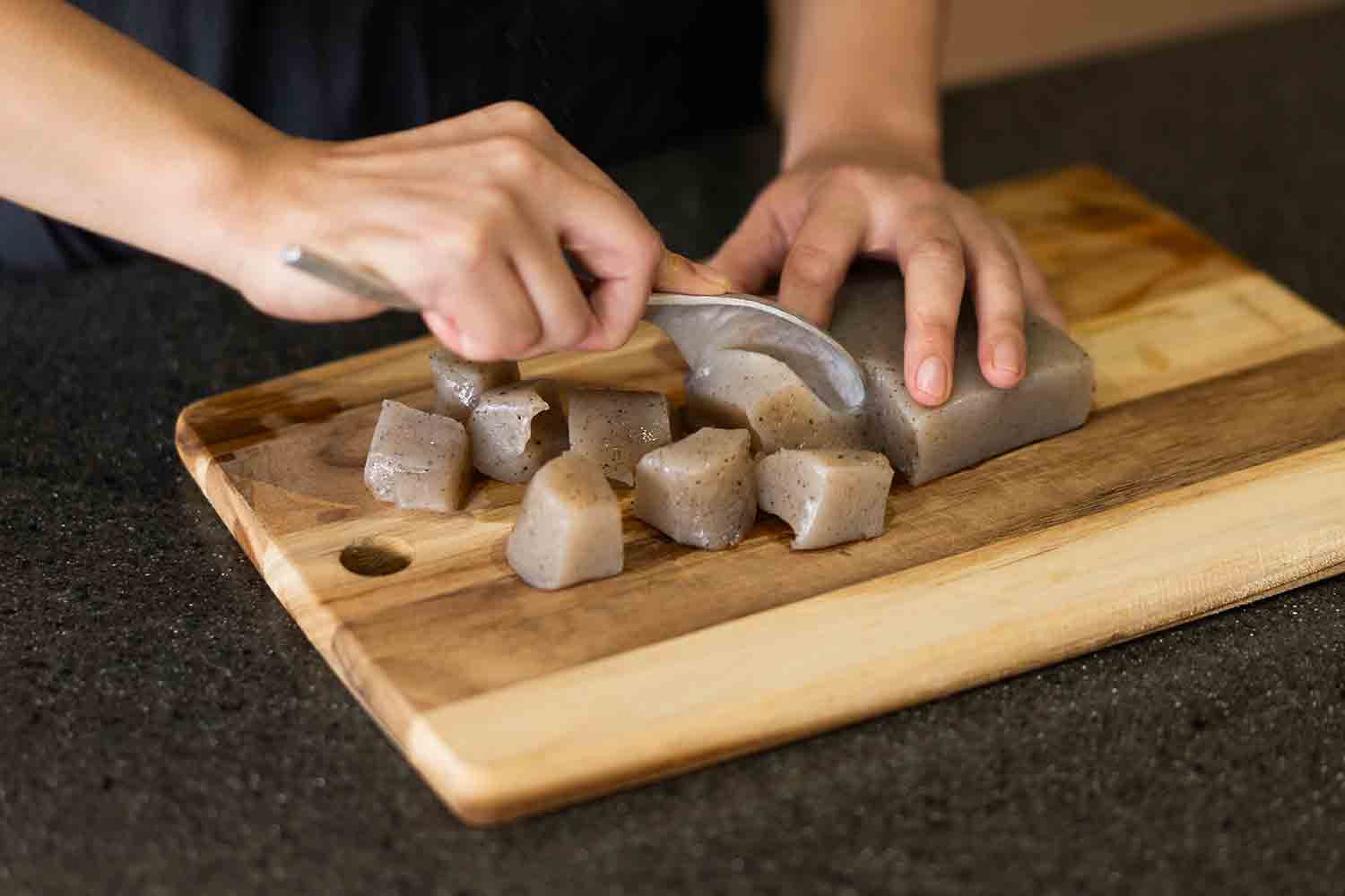 盛りだくさんの食材が一度に味わえる『芋煮』