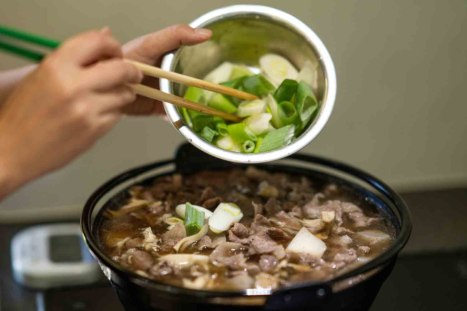 盛りだくさんの食材が一度に味わえる『芋煮』