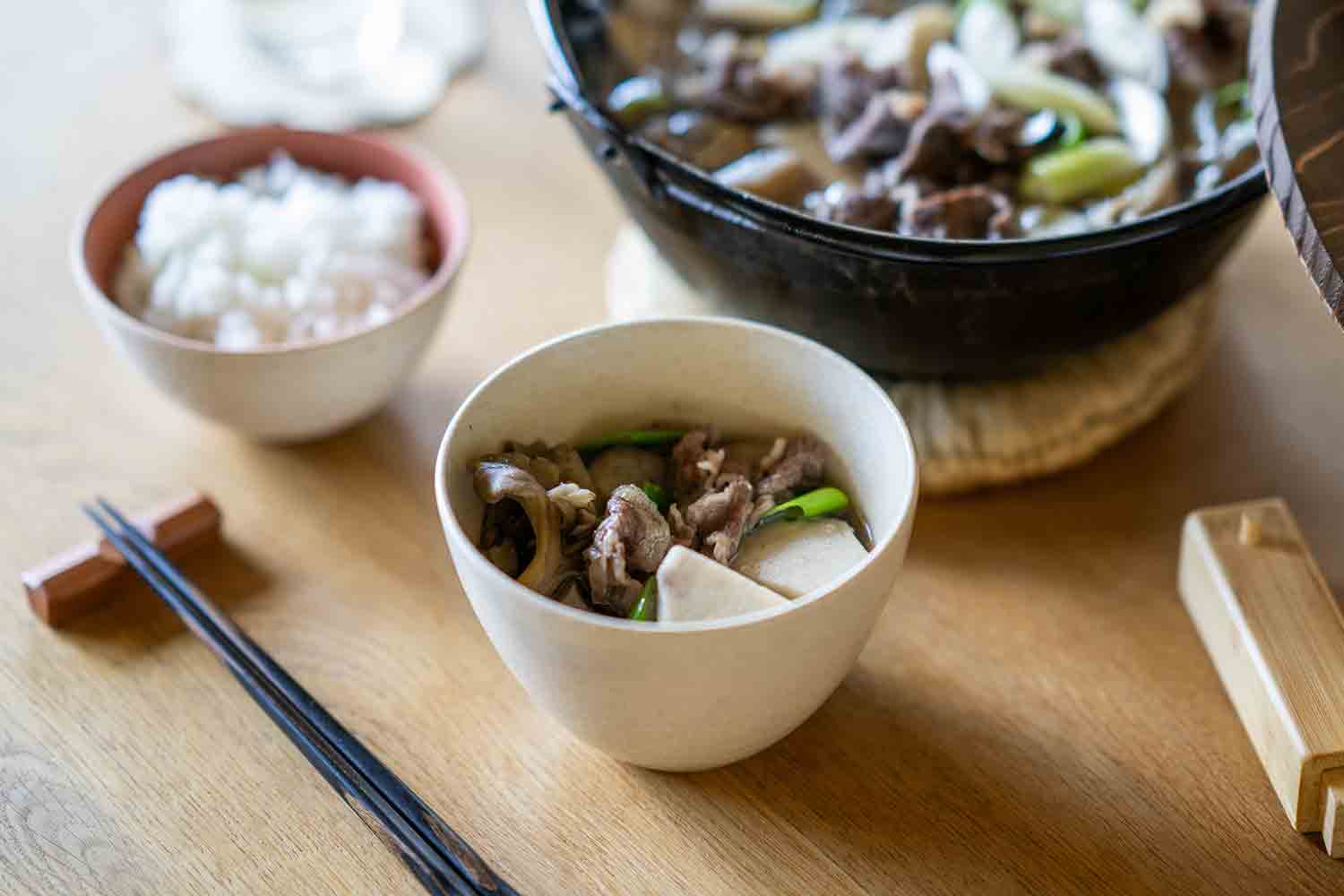 盛りだくさんの食材が一度に味わえる『芋煮』