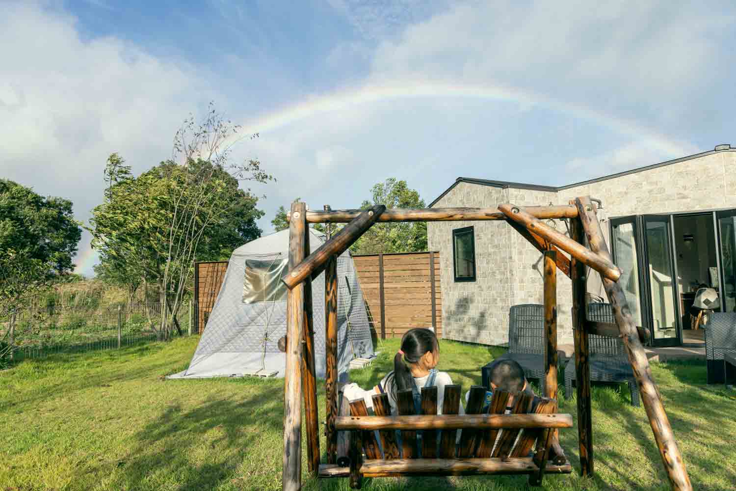 4人と1匹の仲良し家族が行く　近江舞子のペットと泊まれるサウナ付きグランピング施設