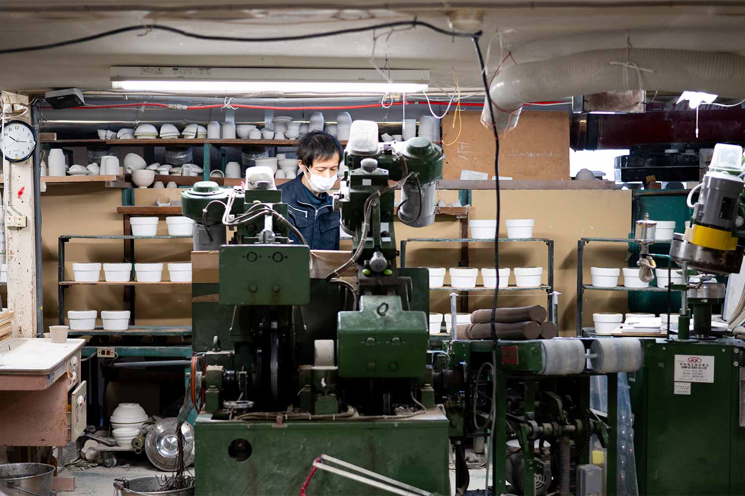 モダンアートと伝統工芸のコラボレーション！<br>アーティスト須田 悠さんと九谷焼の窯元へ