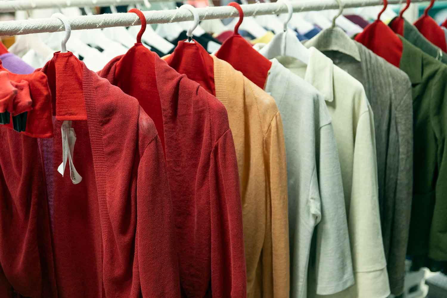 人にも地球にも優しい素材使いで世界を変える　山形発リネンニットメーカー『ケンランド』潜入記