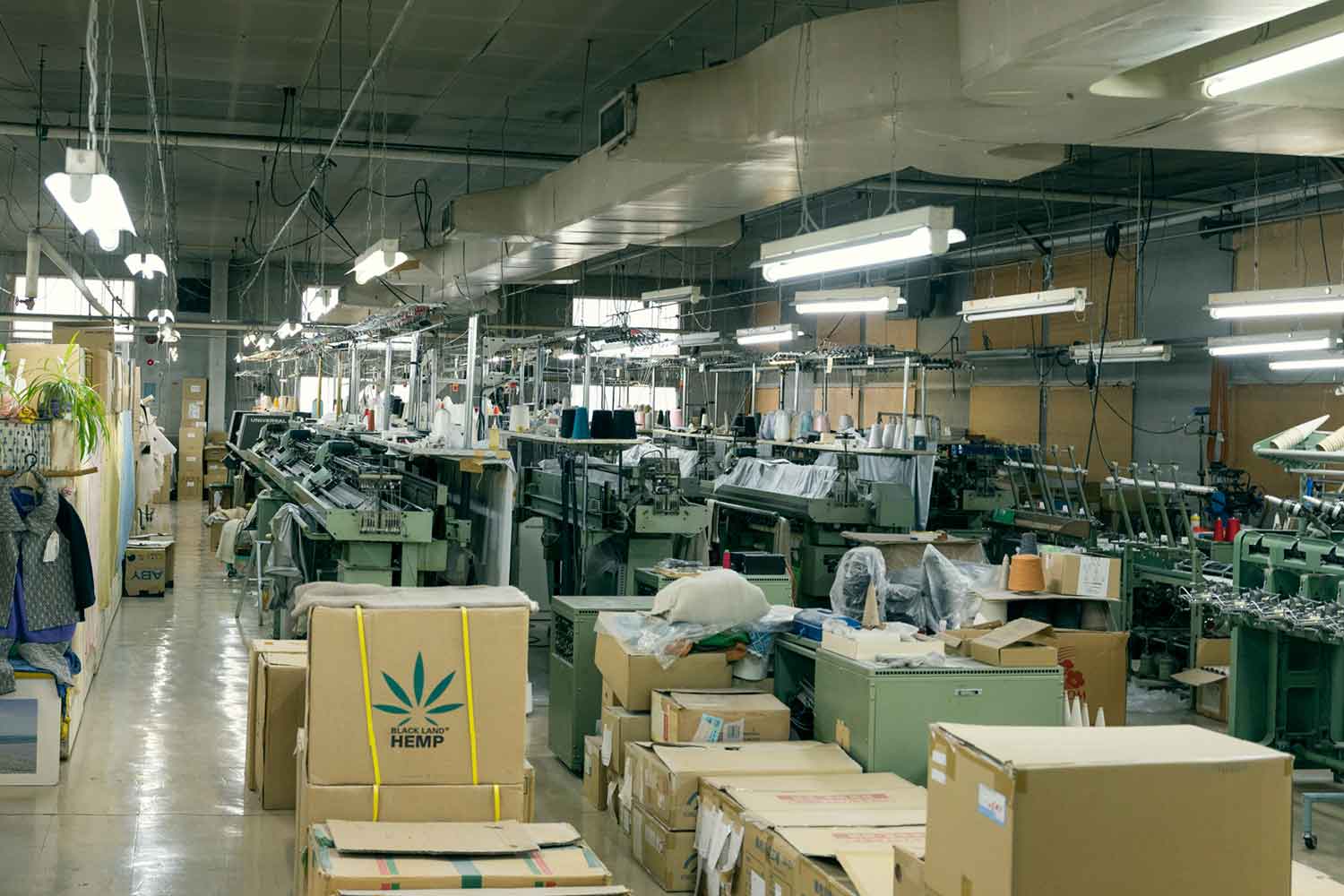 人にも地球にも優しい素材使いで世界を変える　山形発リネンニットメーカー『ケンランド』潜入記