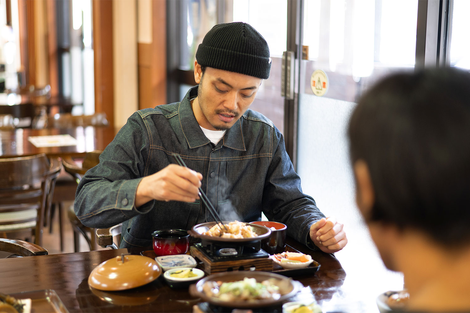 自然の中で癒しのひと時。森林浴と露天風呂が堪能できる温泉施設
