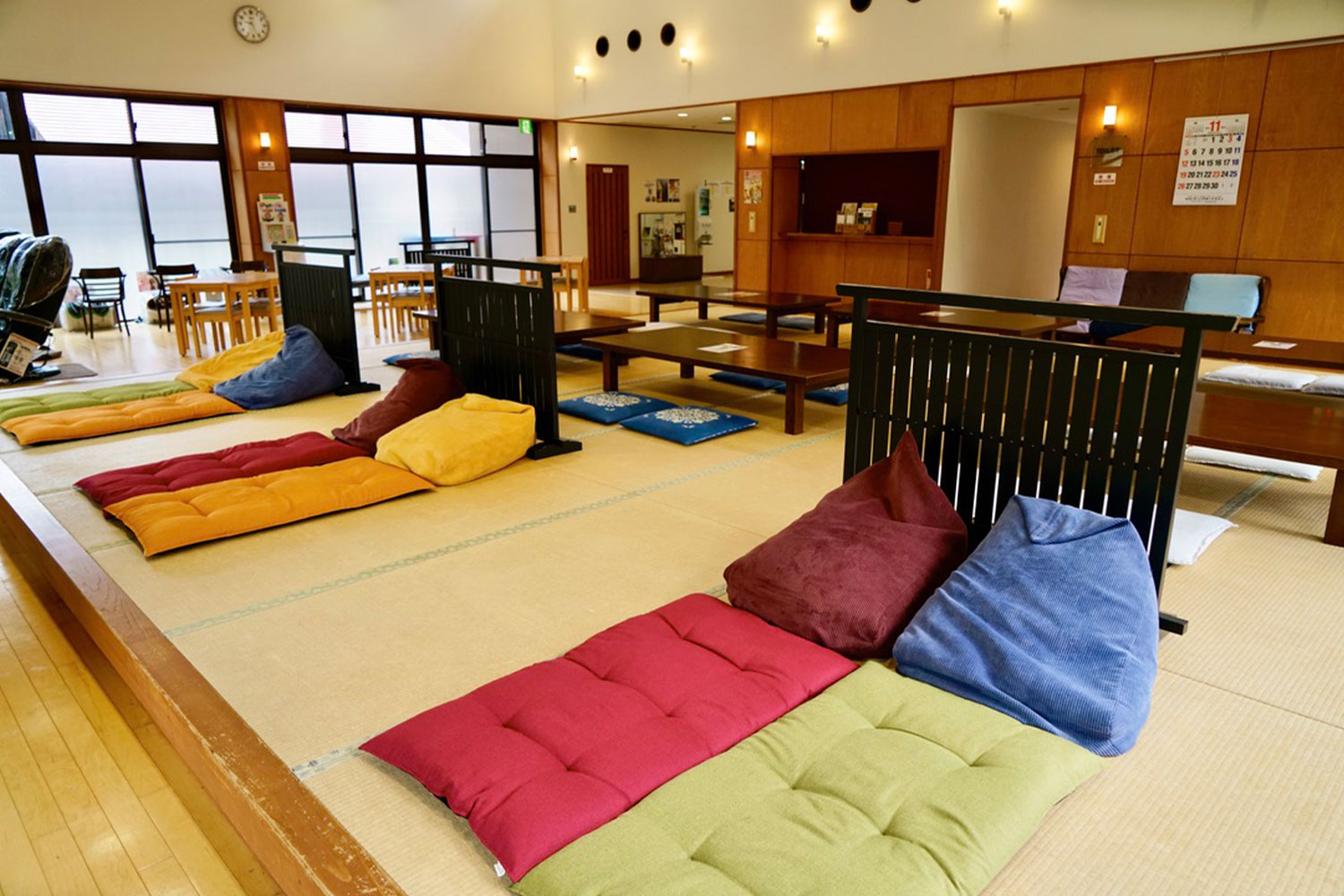 自然の中で癒しのひと時。森林浴と露天風呂が堪能できる温泉施設