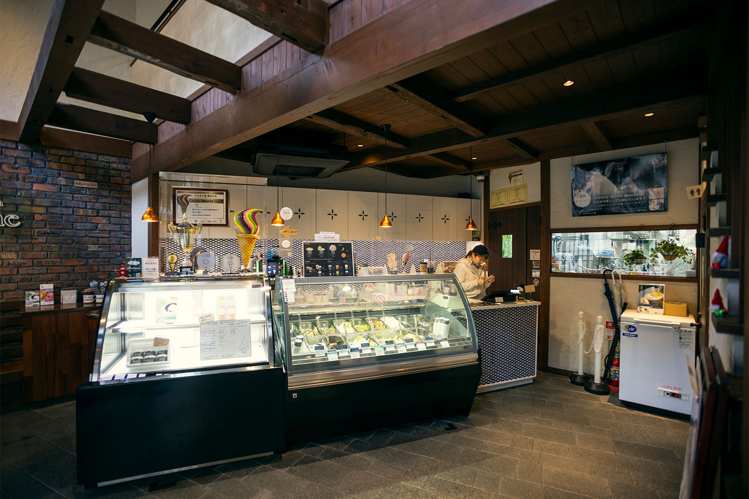 ジェラート日本一の称号を引っ提げて　有馬温泉に新風を送るチャレンジャー