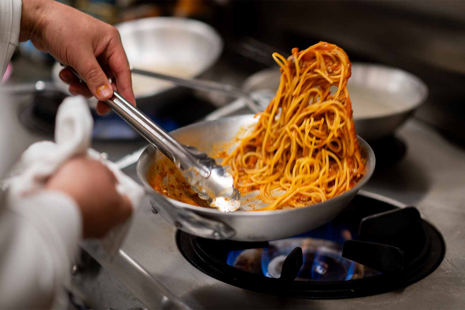 代官山の名店が大阪に！『アルベルゴ カフェ・ミケランジェロ』開店記念 シェフ×シェフのクロストーク