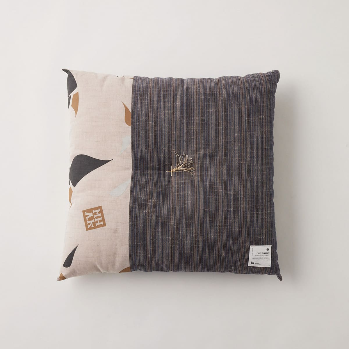 会津木綿とアーティストMHAKの伝統工芸コラボレーション！『はらっぱ』工場訪問レポート