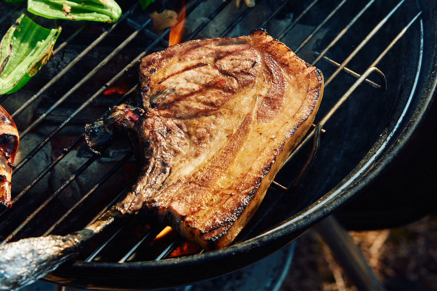 富士山の麓でBBQや温泉を満喫！ 富士河口湖で日帰りグランピング