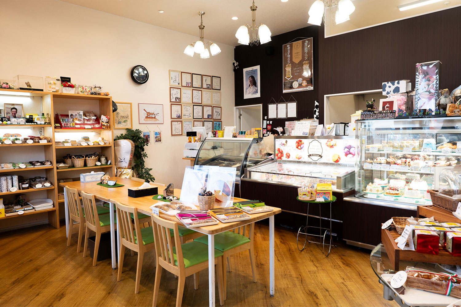 富士河口湖の手作りスイーツ！『ラ・ヴェルデュール木村屋』で贅沢なケーキとアイスキャンディを楽しもう