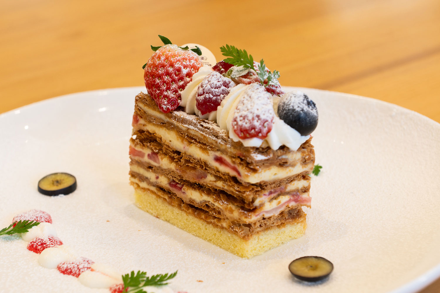 富士河口湖の手作りスイーツ！『ラ・ヴェルデュール木村屋』で贅沢なケーキとアイスキャンディを楽しもう