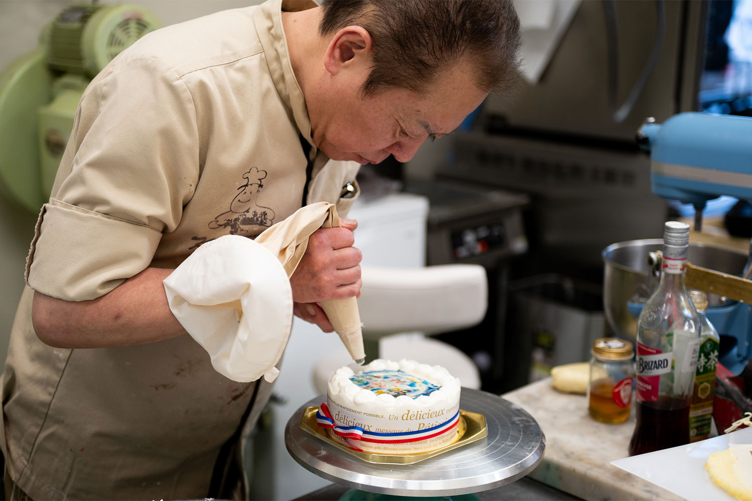 富士河口湖の手作りスイーツ！『ラ・ヴェルデュール木村屋』で贅沢なケーキとアイスキャンディを楽しもう