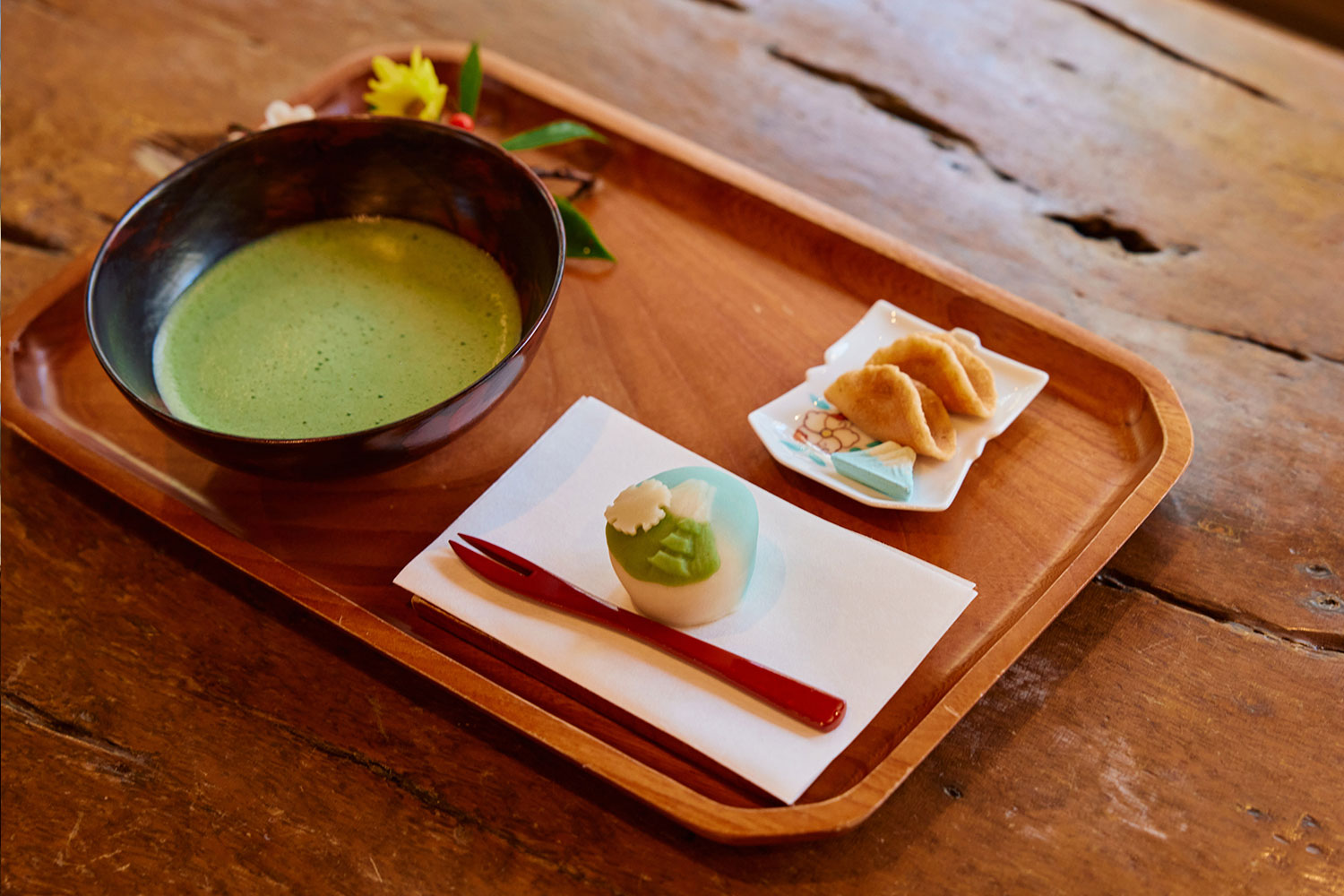 自然との調和と独特な世界観が堪能できる ミシュラン3つ星の美術館