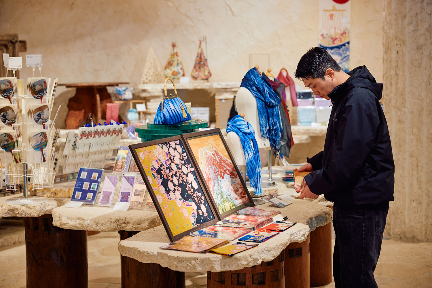 自然との調和と独特な世界観が堪能できる ミシュラン3つ星の美術館