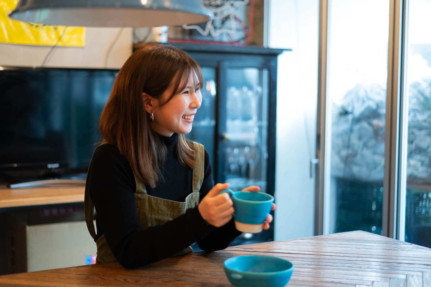 『ブルーラグーン』: 信楽焼で彩るおうち食体験 – THE HARVESTの新作テーブルウェア