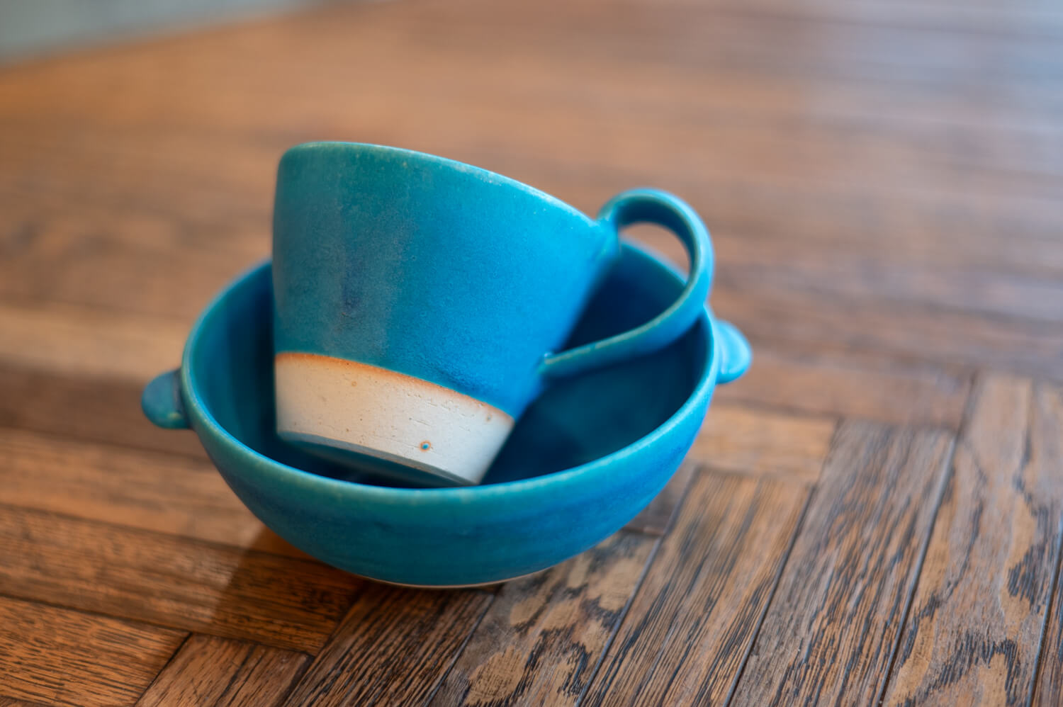 『ブルーラグーン』: 信楽焼で彩るおうち食体験 – THE HARVESTの新作テーブルウェア