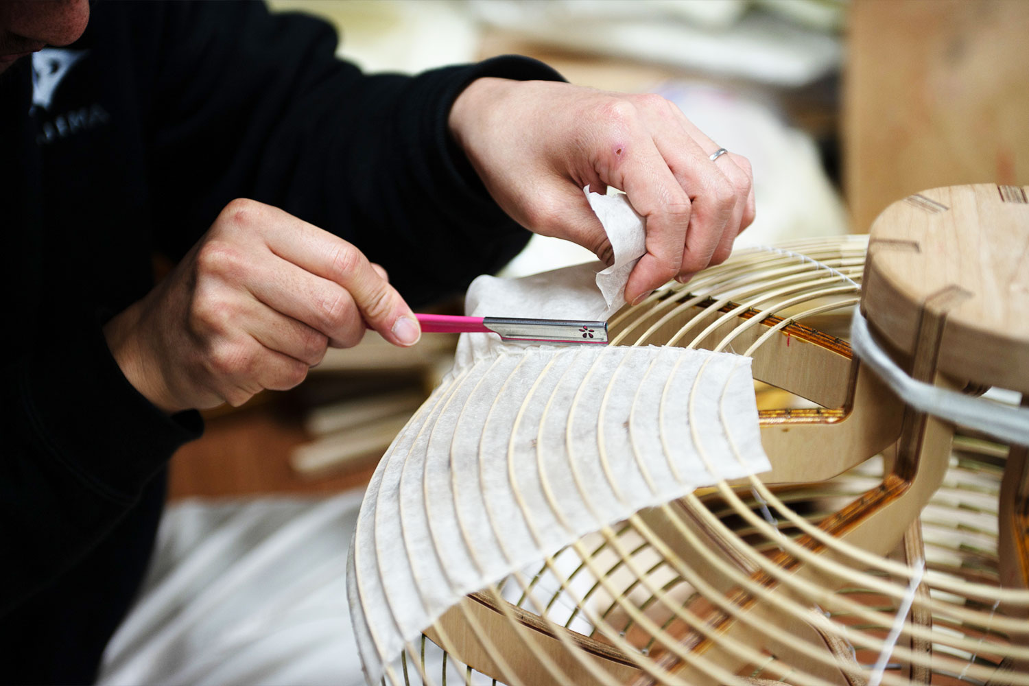 江戸時代からの歴史を継承しながら進化する<br>老舗京提灯工房の10代目を訪ねて