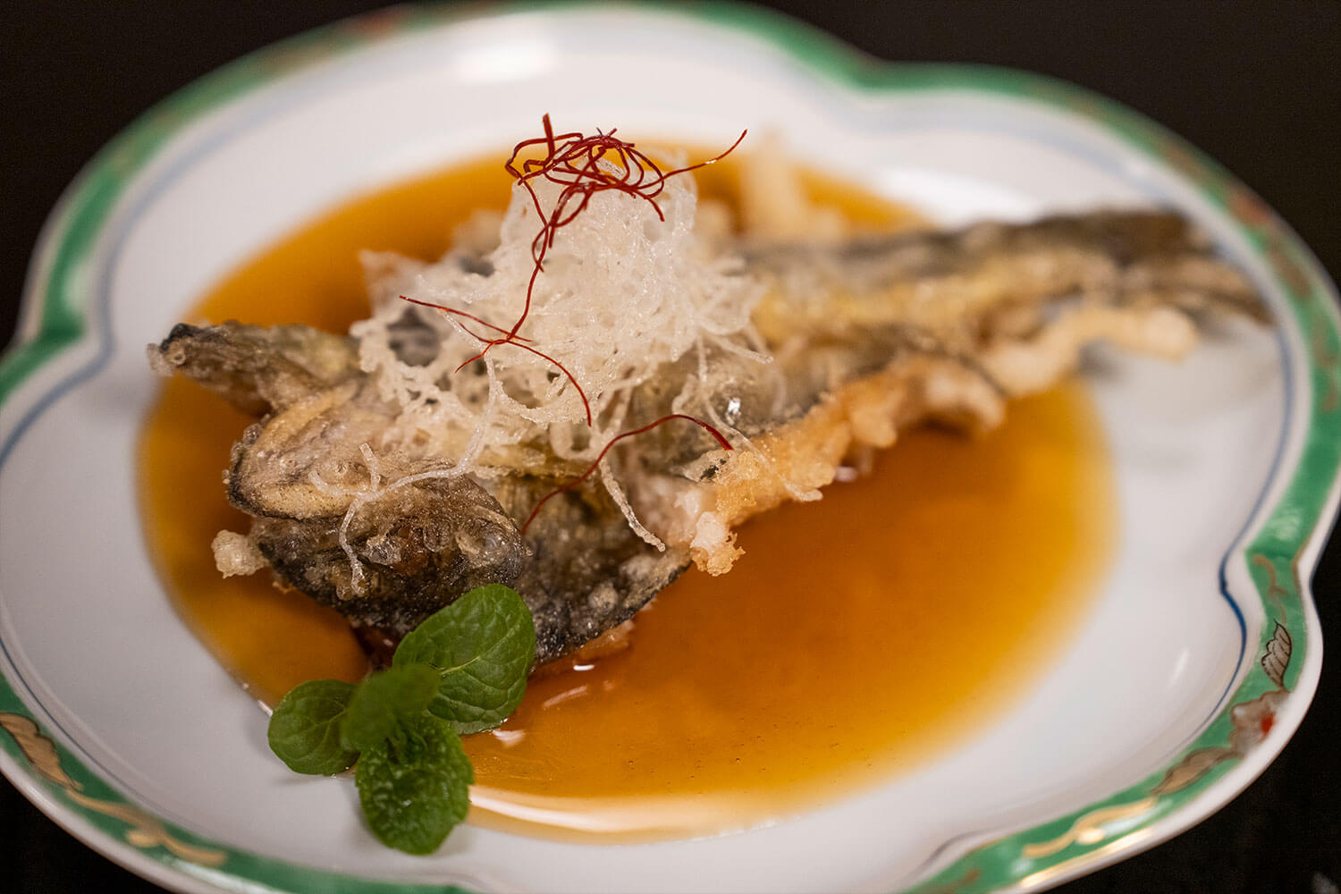 伝統と革新が交錯するアートなお宿<br>『湯季の郷 紫泉』の魅力を深堀り