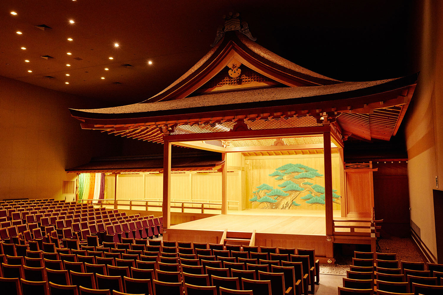 雄大な相模灘とアートが融合するMOA美術館で特別な一日を