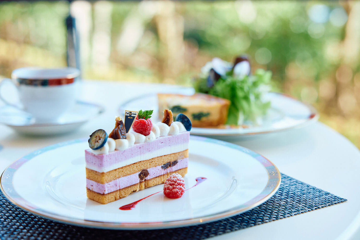 雄大な相模灘とアートが融合するMOA美術館で特別な一日を