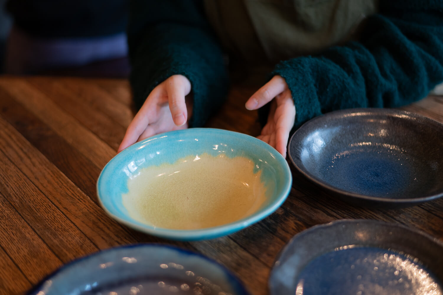食卓に春到来♪春の移ろいにまぶしい陽が注ぐ『信楽四季彩陶-清明』でテーブルコーディネートしよう