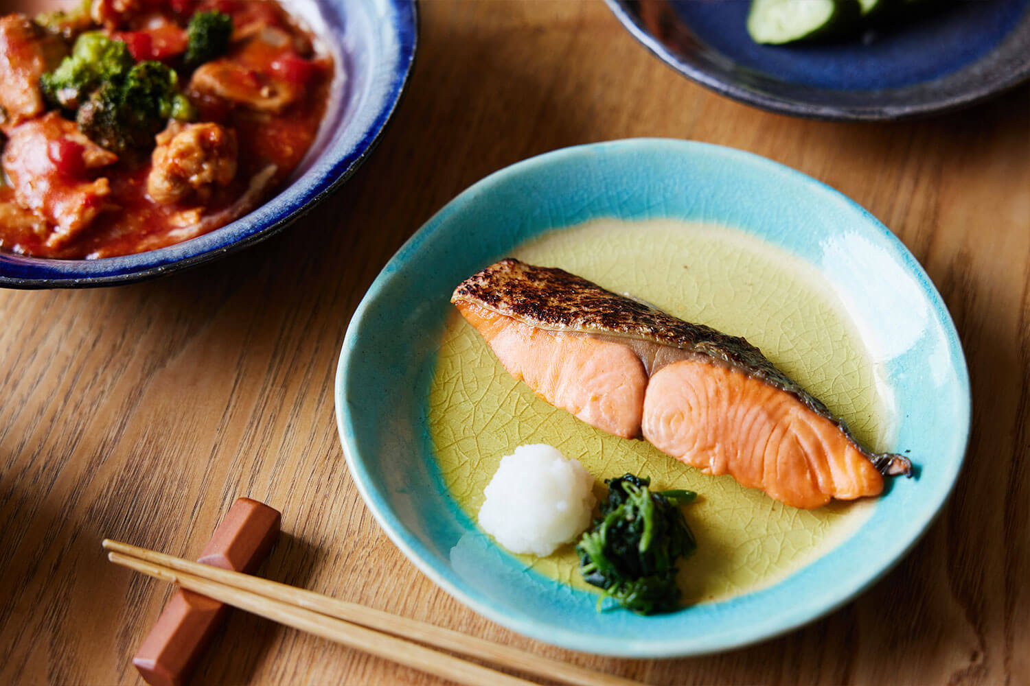 いつもの食卓をちょっと素敵に<br>季節の色をまとう『信楽四季彩陶』