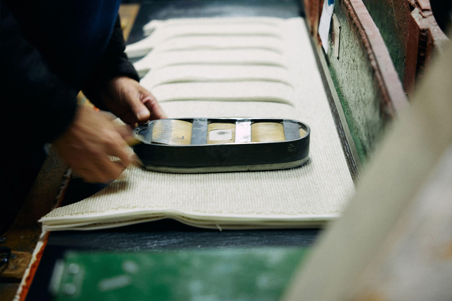 技術の力と想いの力で雇用を守る 宮城蔵王のスリッパメーカー