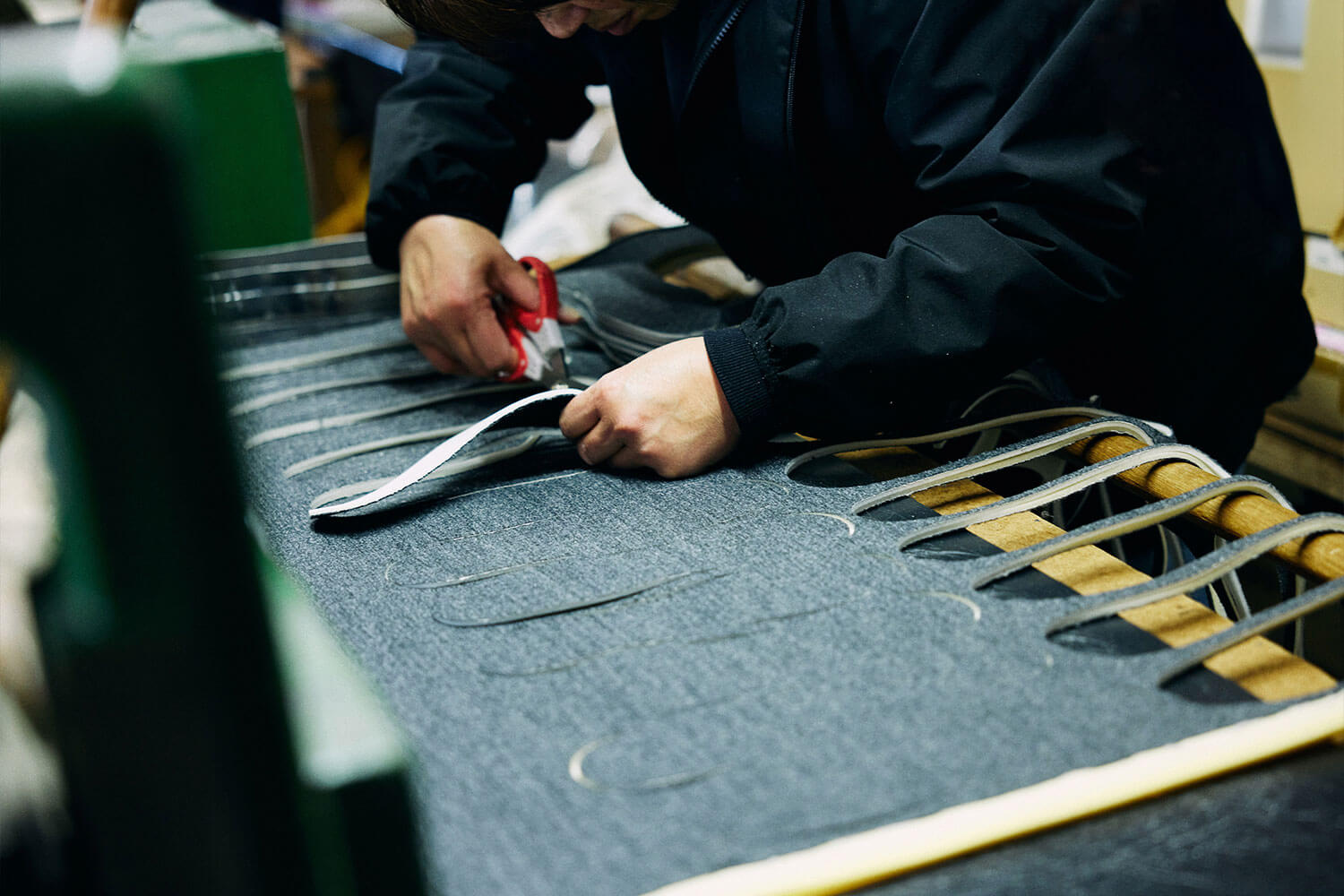 技術の力と想いの力で雇用を守る 宮城蔵王のスリッパメーカー