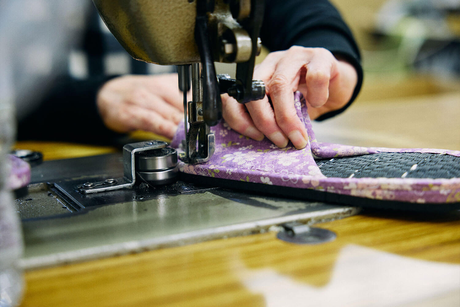 技術の力と想いの力で雇用を守る 宮城蔵王のスリッパメーカー