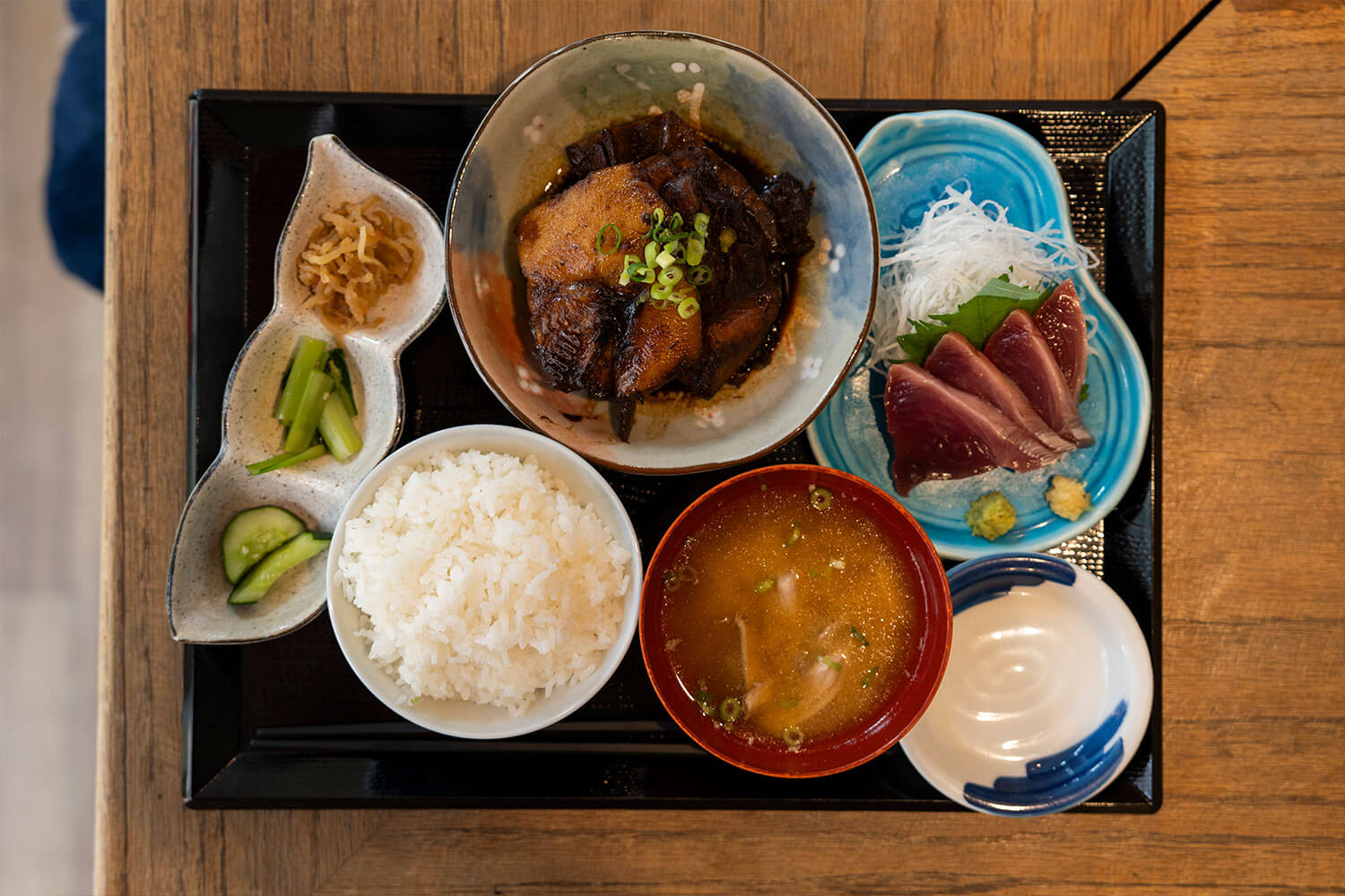 気仙沼で漁師を応援する『鶴亀の湯・鶴亀食堂』：銭湯と食堂で地域の笑顔を紡ぐ