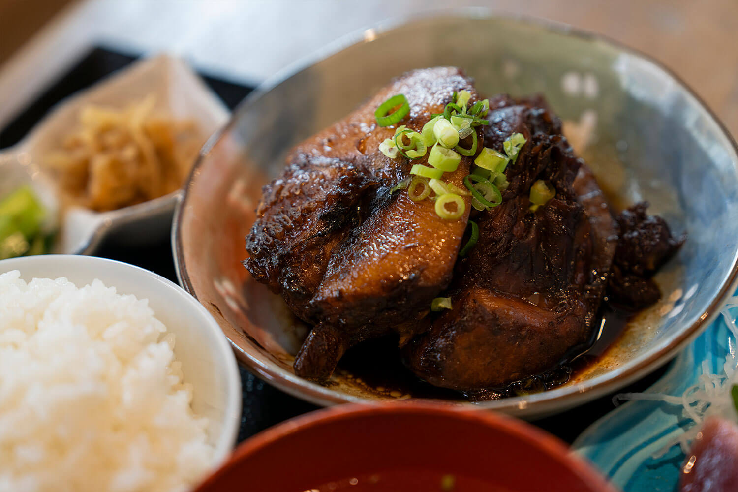 気仙沼で漁師を応援する『鶴亀の湯・鶴亀食堂』：銭湯と食堂で地域の笑顔を紡ぐ