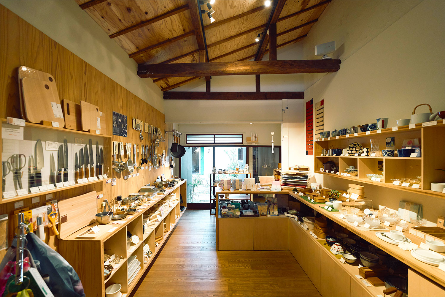 昔を懐かしみ、今に紡がれていく<br>琺瑯〈kaico〉のある暮らし