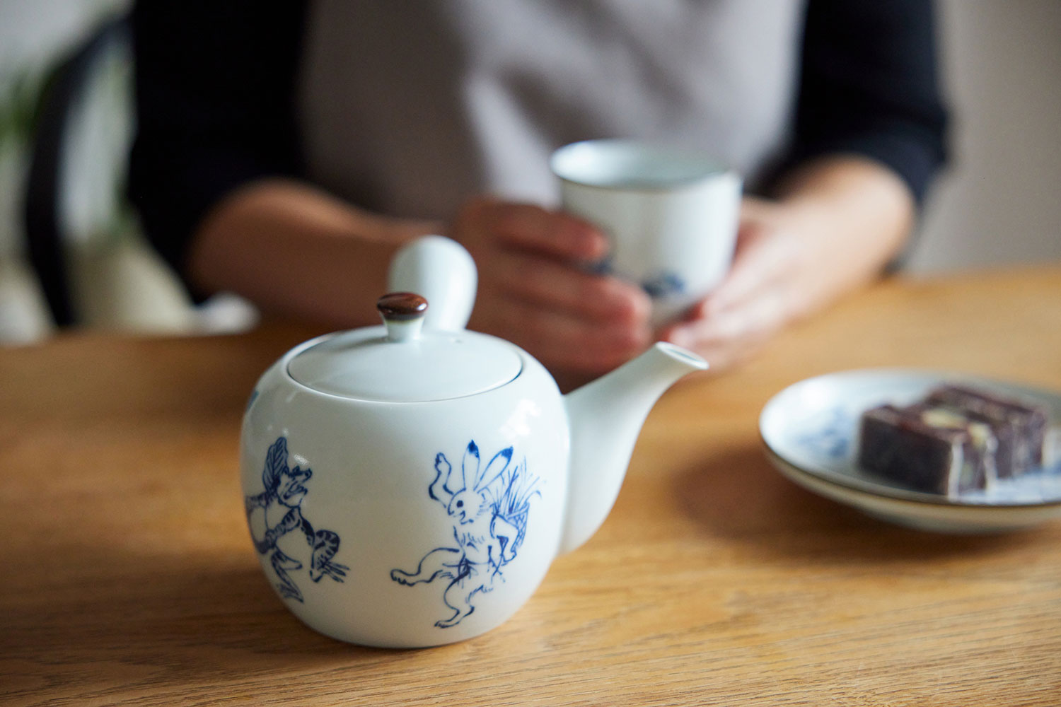 佐見焼 鳥獣戯画 急須＆湯呑み＆5寸皿セット