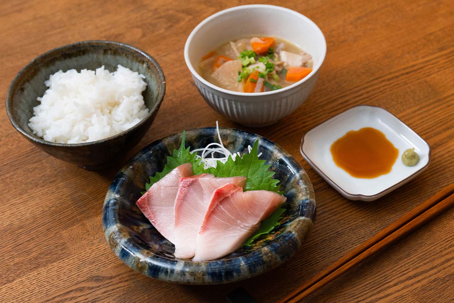 雪解けを待つように冬の食卓も変化を楽しむ<br>「冬色の器と日本の食」