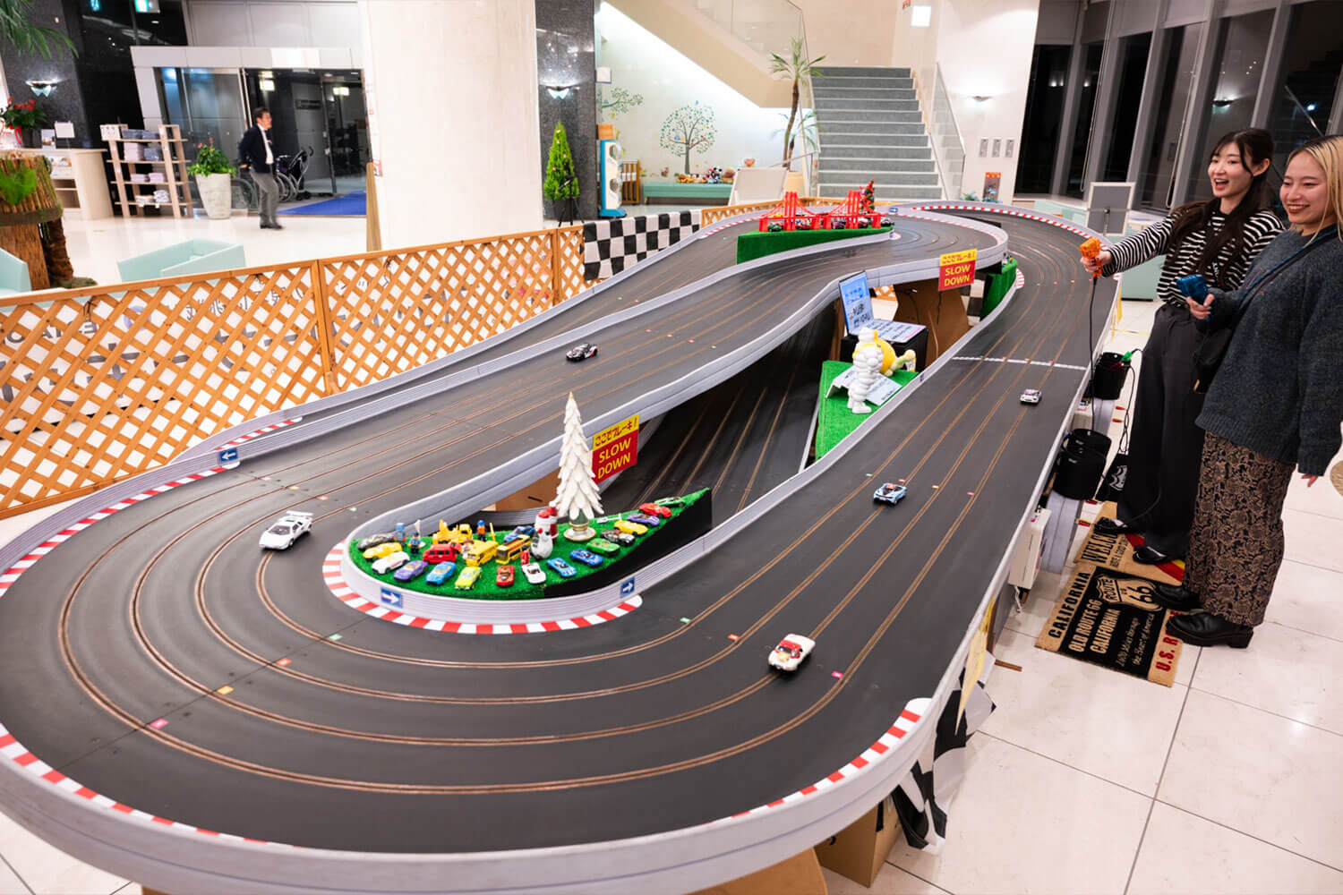 新導入の屋内サーキットと絶品フグ料理を堪能！<br>淡路島に浮かぶリゾートホテル宿泊記