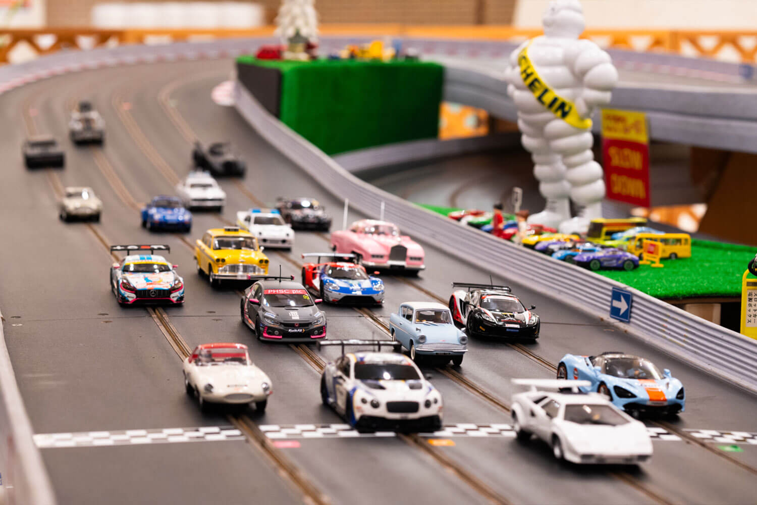 新導入の屋内サーキットと絶品フグ料理を堪能！<br>淡路島に浮かぶリゾートホテル宿泊記