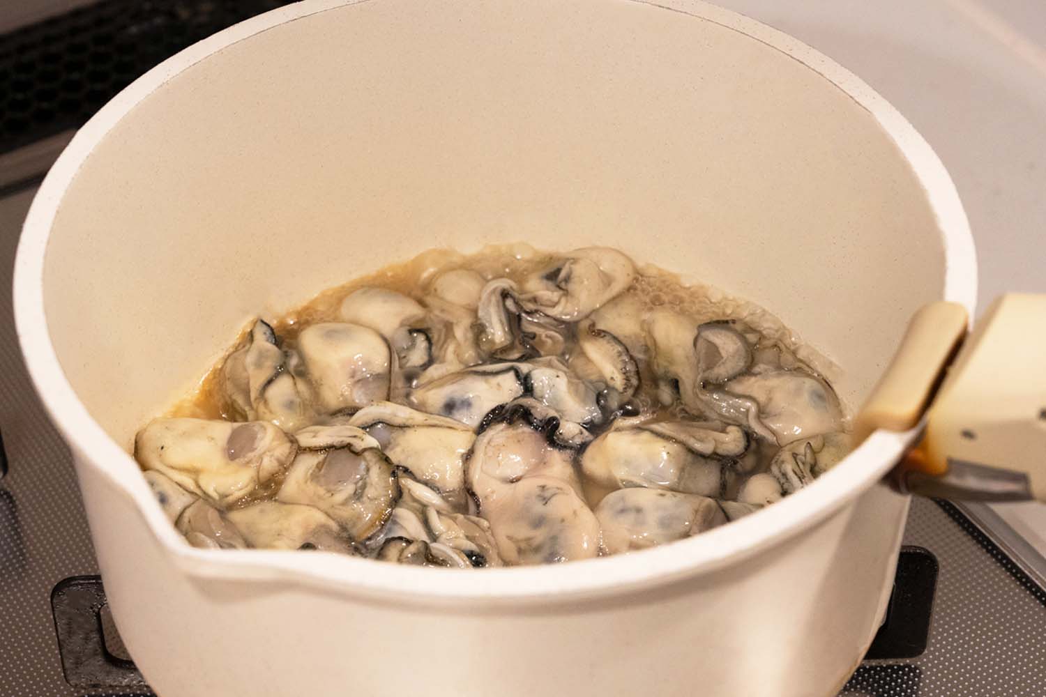 磯の香りがふわっと香る！『ぷりぷり牡蠣の炊き込みご飯』