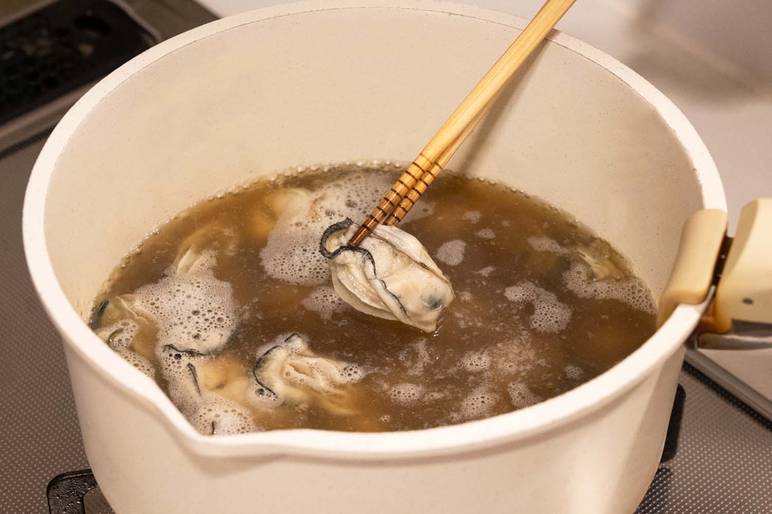 磯の香りがふわっと香る！『ぷりぷり牡蠣の炊き込みご飯』