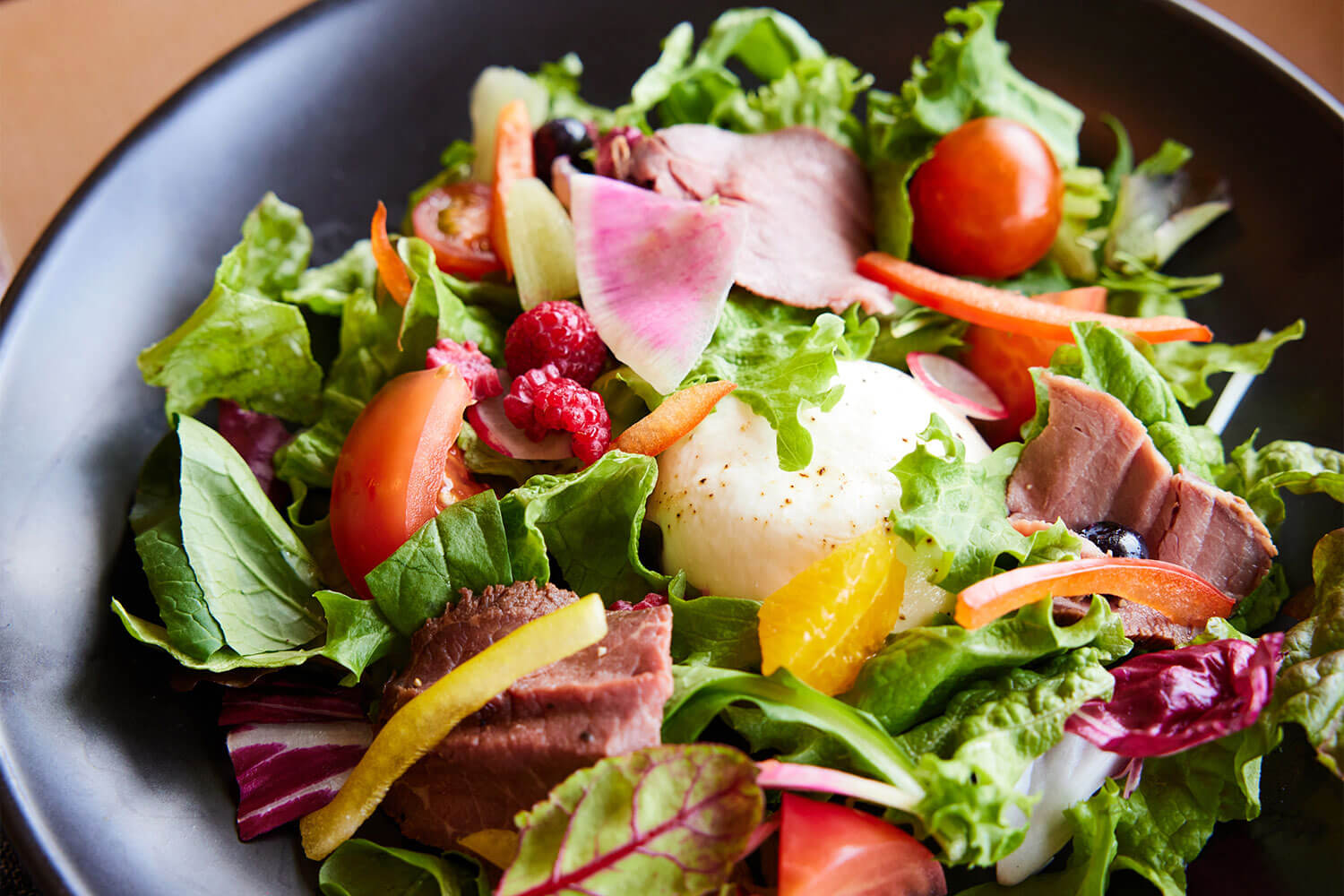 中山秀征の『ヴィラ・コンコルディアリゾート＆スパ』宿泊記 – 北海道・函館で極上のリゾート体験