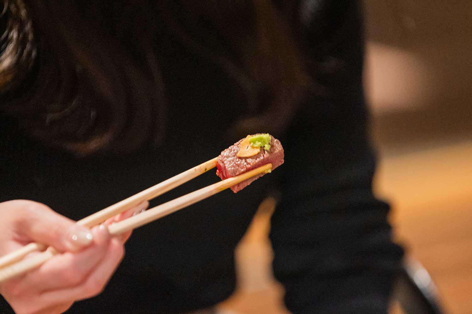 ライブ感満点！ 極上の鉄板焼きフルコースを満喫する贅沢なご褒美ディナー