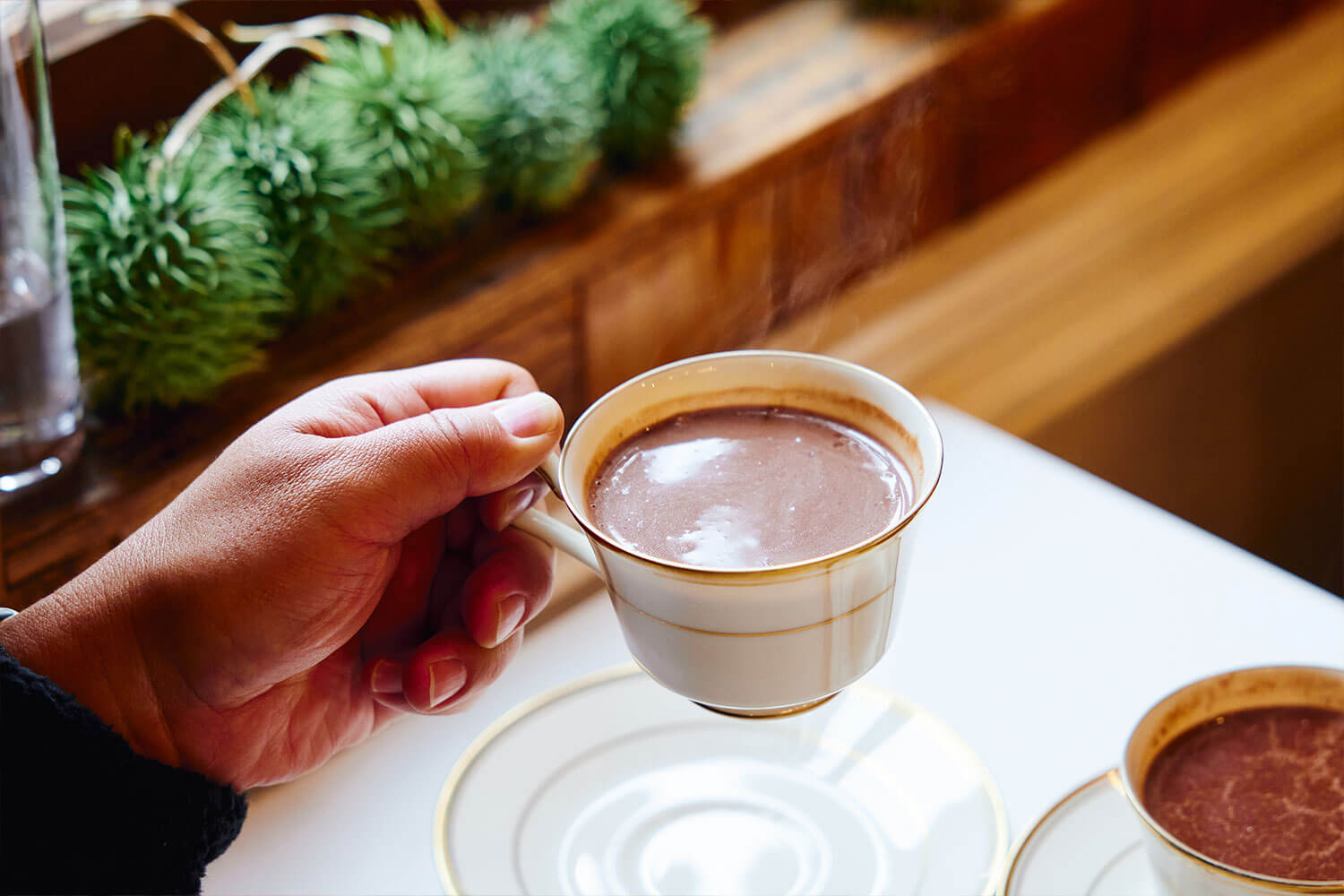 函館で出会った、花と革と、いい時間