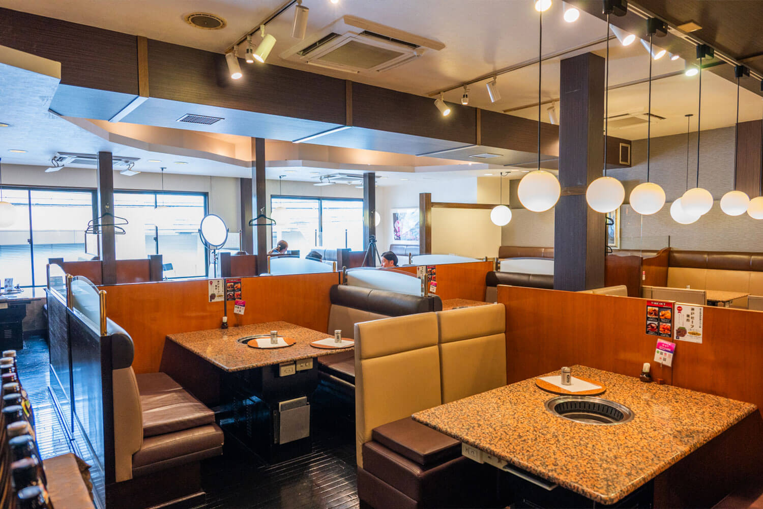 仕入れの目利きと人情味で勝負！ 東大阪の焼肉ヒーロー・炭火焼肉牧場 サカエ屋