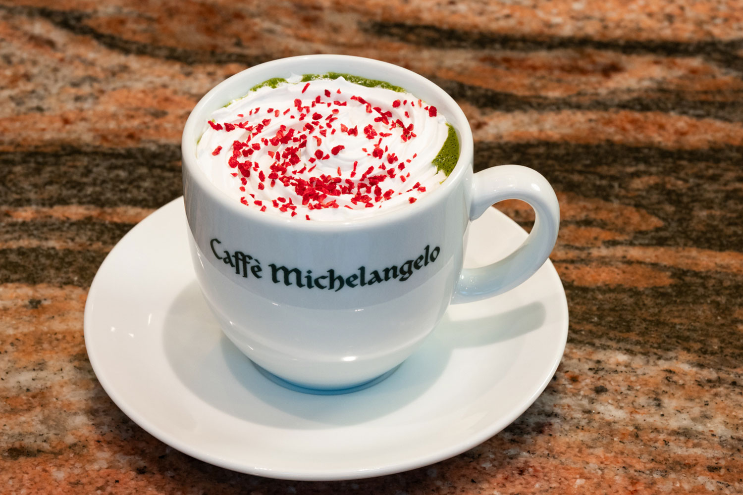 街の新定番へと進化する、大阪・難波のイタリアンカフェ『アルベルゴ カフェ・ミケランジェロ』のいま